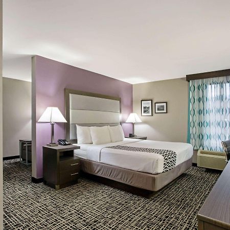 La Quinta Inn By Wyndham Radford Exterior foto