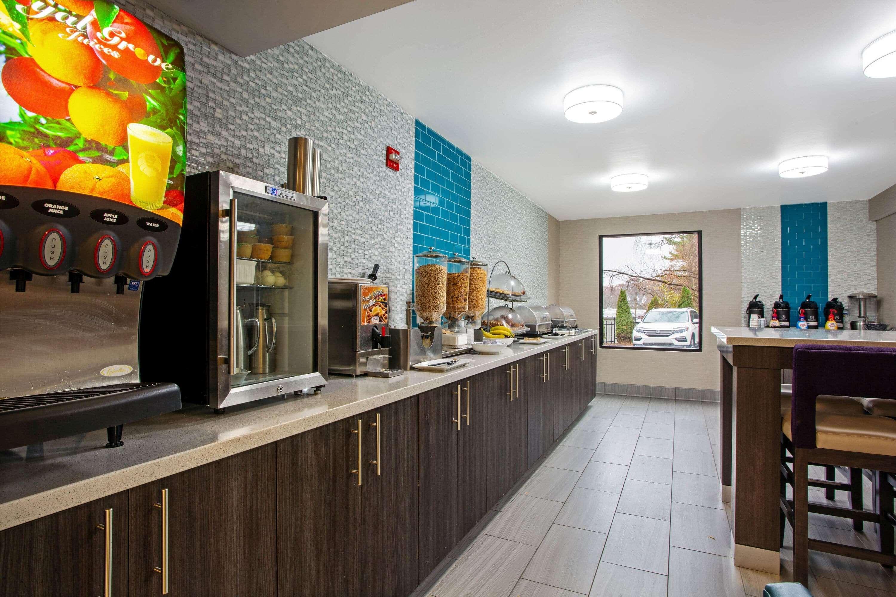 La Quinta Inn By Wyndham Radford Exterior foto