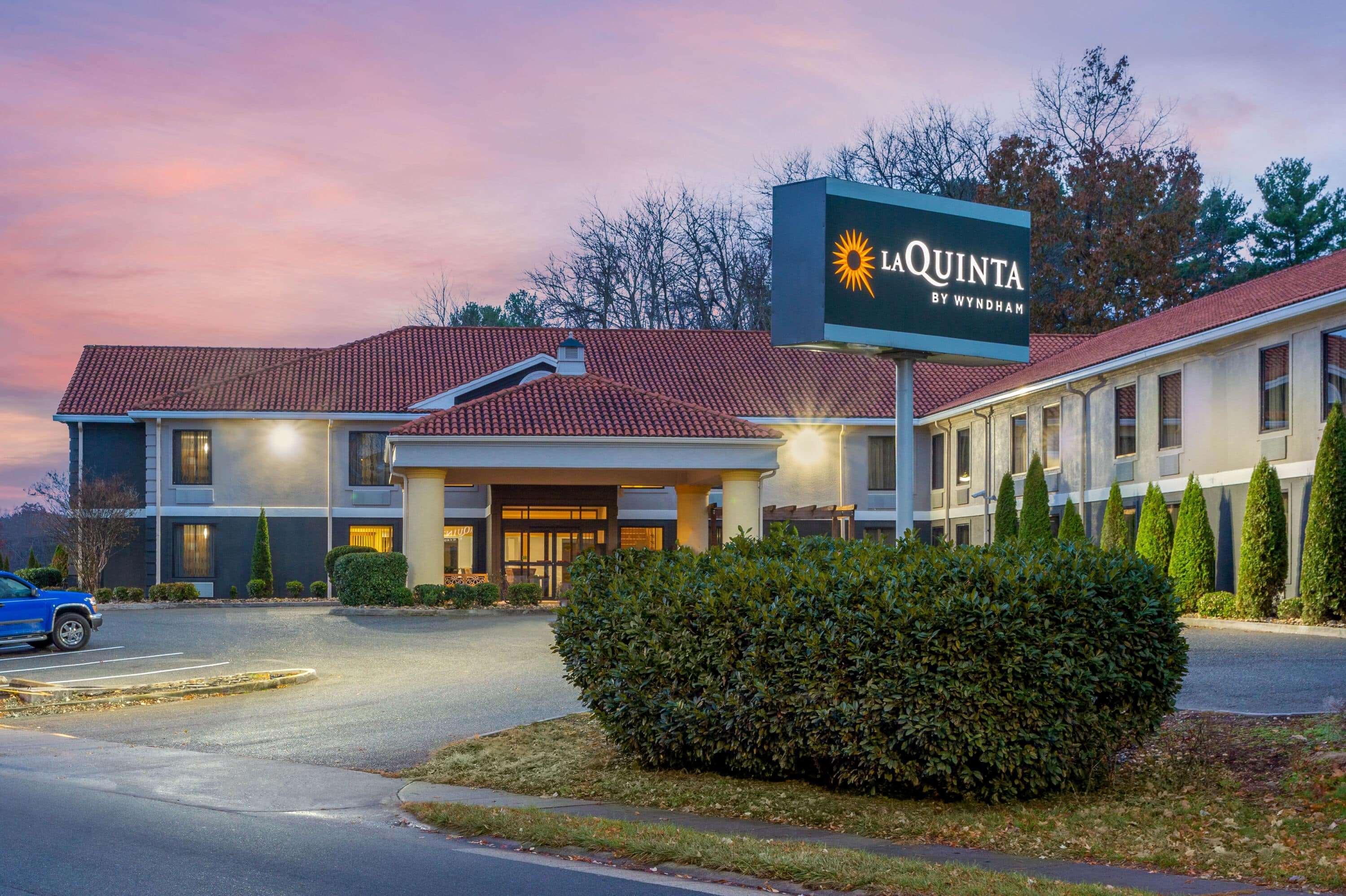 La Quinta Inn By Wyndham Radford Exterior foto